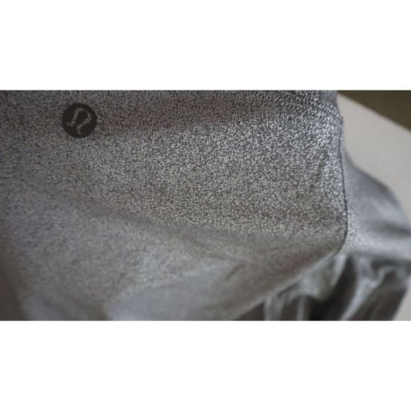 Lululemon Athletica Women's Size 6 Gray Metallic Long Sleeve Shirt - Picture 9 of 9